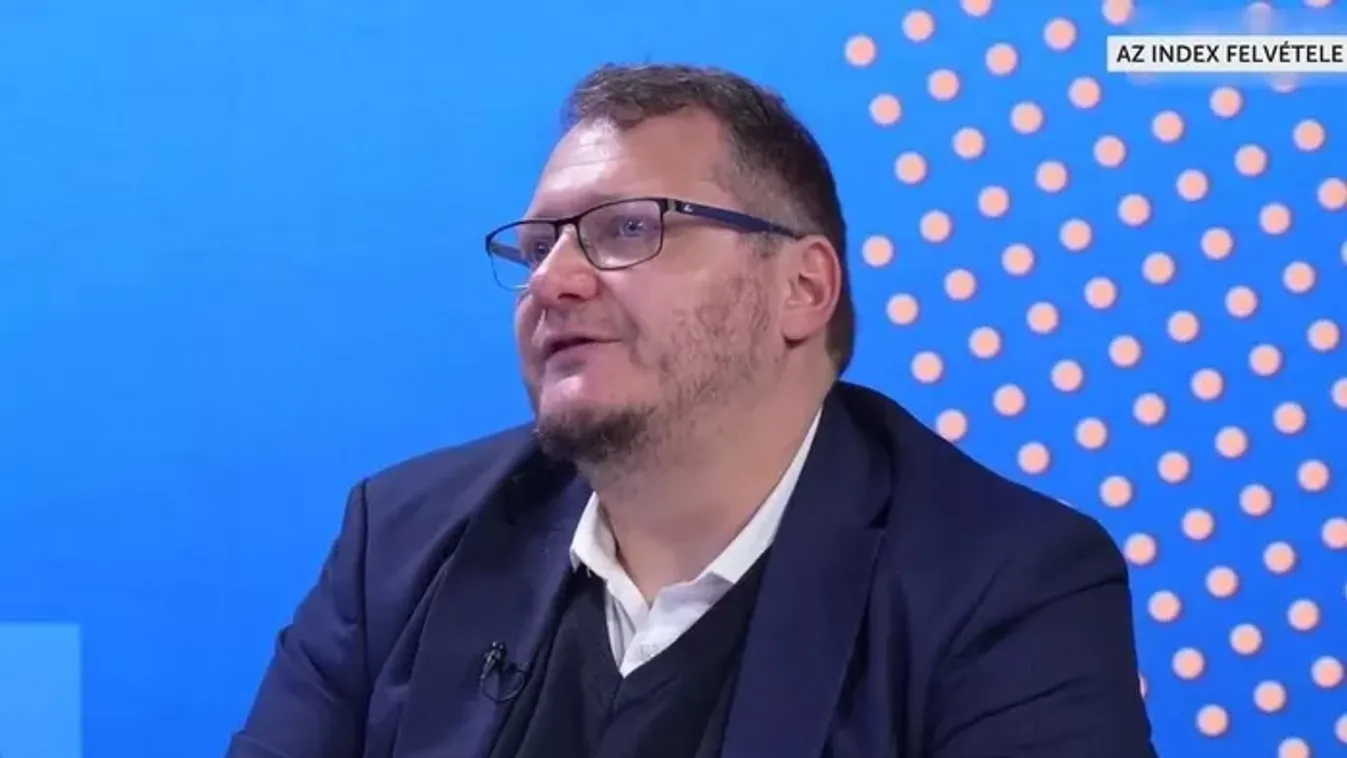 Magyar Péter megkérdezte volt kollégájától, hogy buzi-e