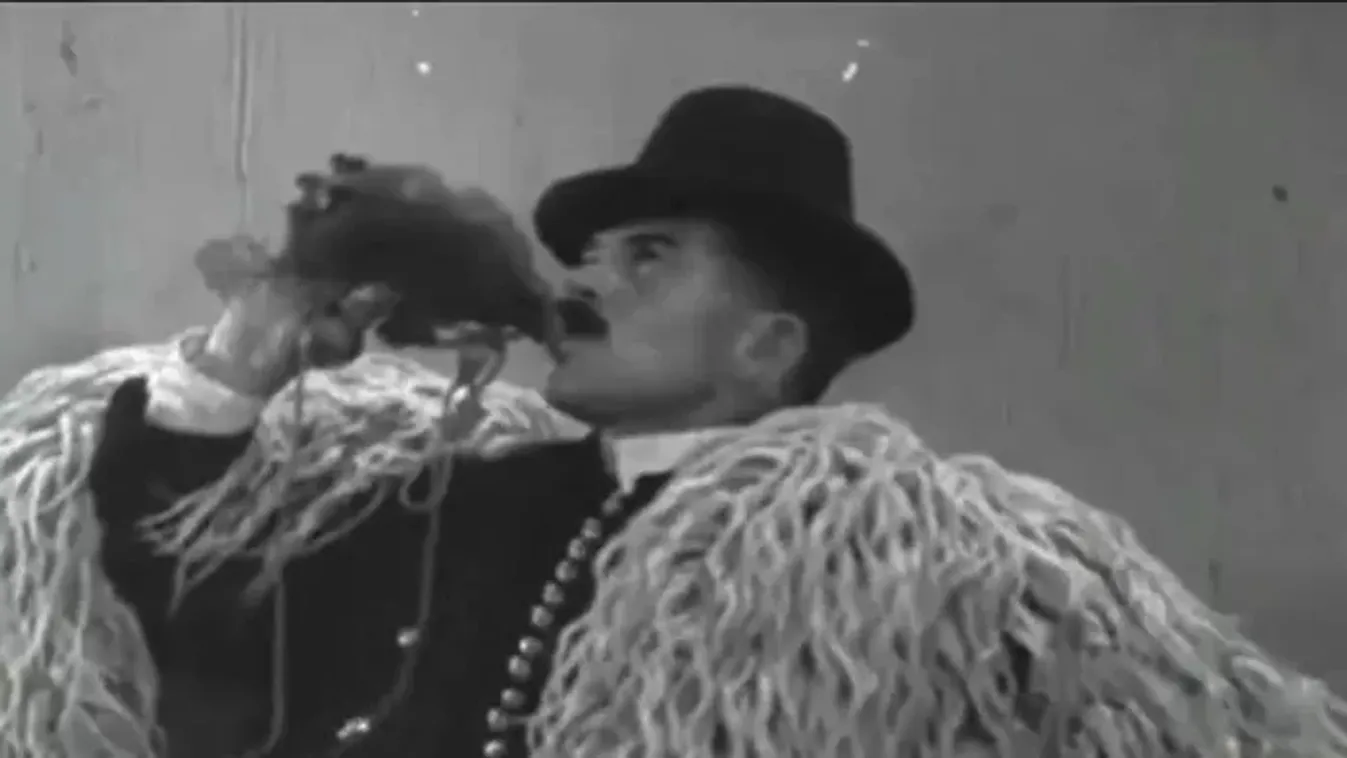 Retúrjegyet váltottunk a múltba - így ünnepelték eleink az Újévet az előző évszázadban