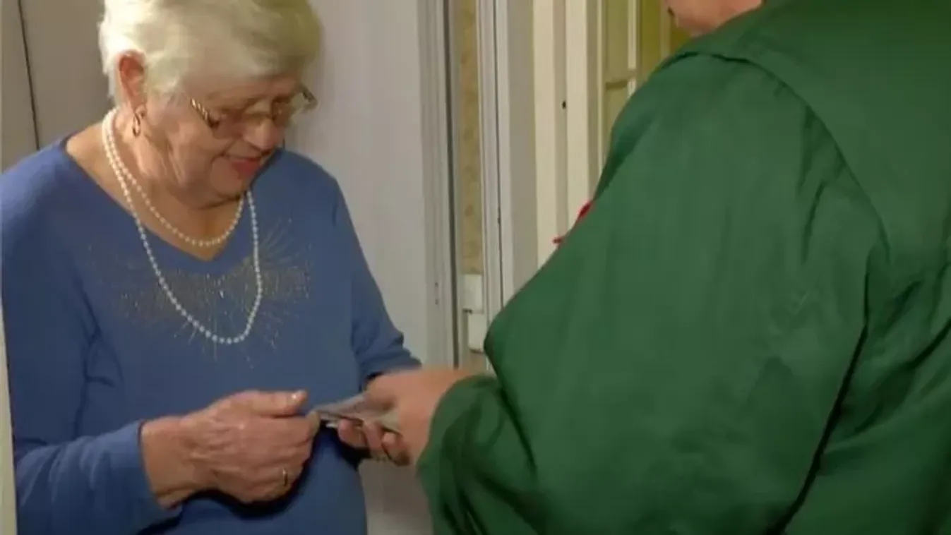 Ma érkezik a megemelt nyugdíj a bankszámlákra