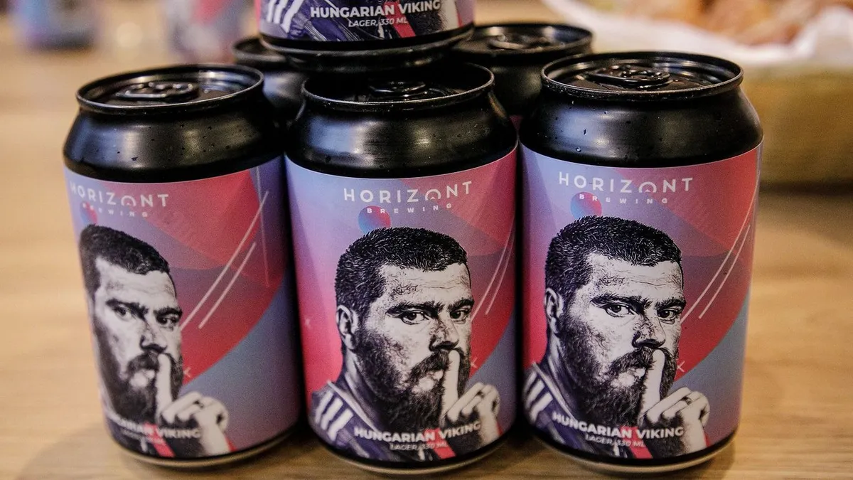 Meglepő ajándékot villantott Orbán Viktor