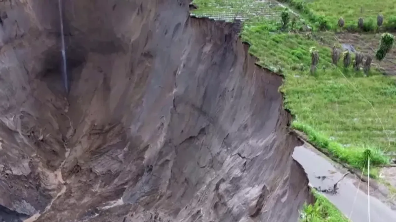 Özönvíz utáni pusztítás: 20 méter mély kráterek tátongnak a chili földek helyén