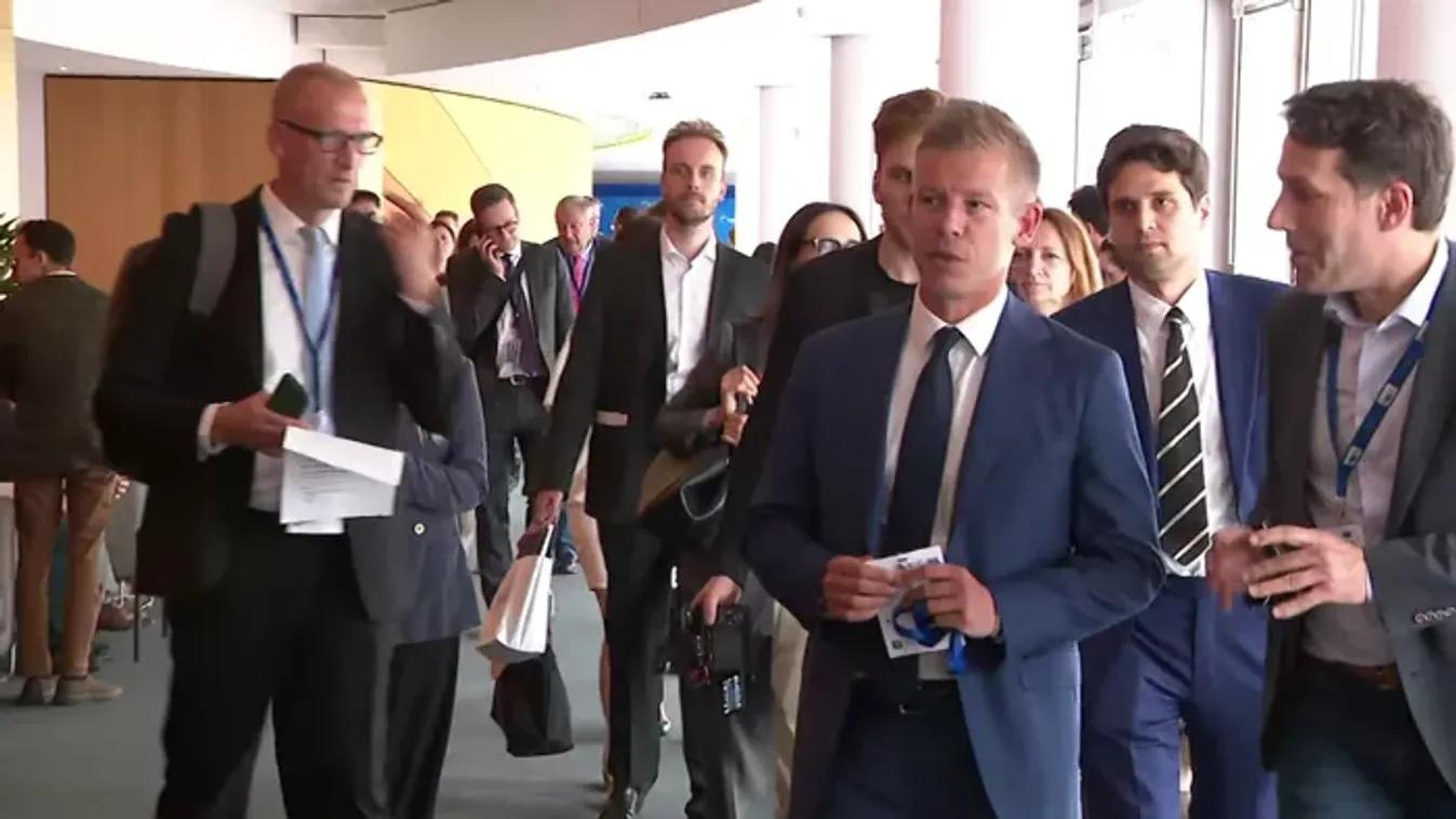 A Tisza Párt vezetése összejátszik Ukrajnával