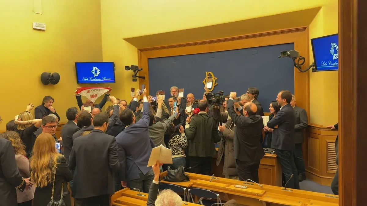 „Bella Ciao”-val a szólásszabadság ellen: Botrányba fulladt a migrációellenes tájékoztató Olaszországban