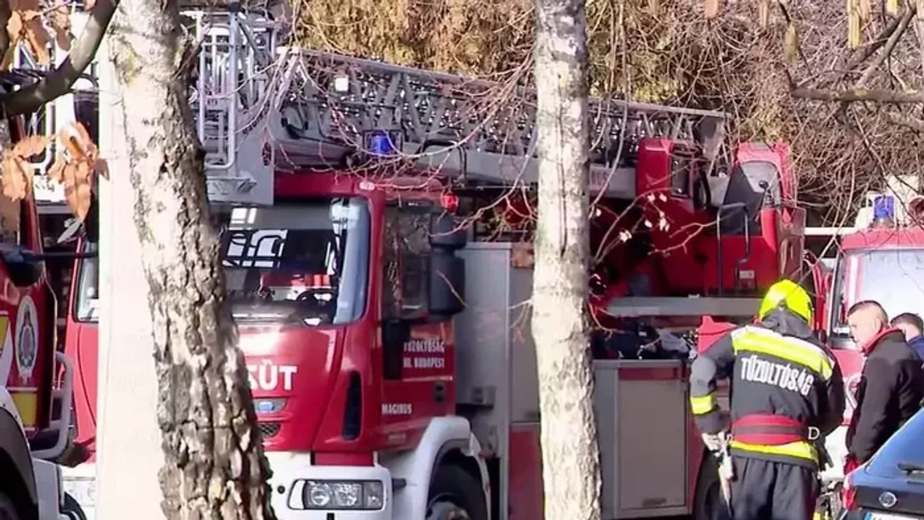 Kigyulladt egy hotel Budakeszin - egy embert még keresnek a romok alatt