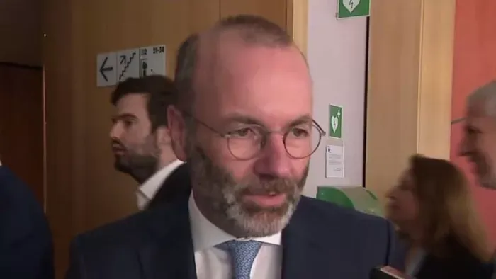 Ezzel az ukázzal szorítják sarokba Magyar Péteréket az Európai Néppártban