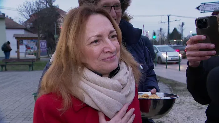 Feszült párbeszéd a Tisza fővárosi frakcióvezetője és a HírTV riportere riporter között