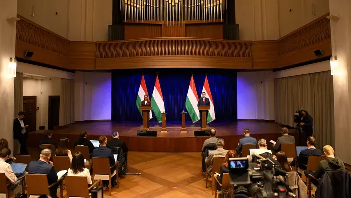 Brüsszel további gigantikus összeggel támogatná Ukrajnát