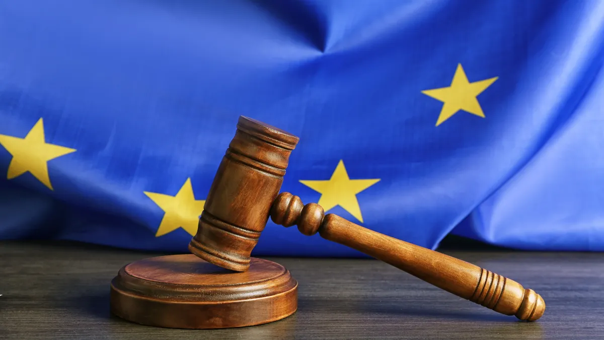 Brüsszel elzárná a csapot, Orbánék perelnek! Végre valaki az asztalra csapott: „Nem hagyjuk megölni a rezsicsökkentést!”