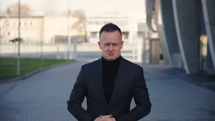 Újabb mélypont Budapest és Kijev között: Zelenszkij lépett, jött a magyar válasz