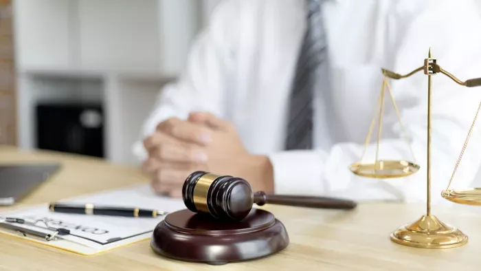 Nincs sunnyogás, nincs lapítás: A miniszterelnök nem Magyar Péter, hogy mást mondjon a sötétben, mint a fényben