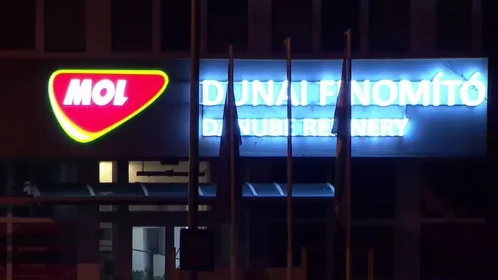 Nem csak olaj, egyelőre válasz sem érkezett Zelenszkijtől