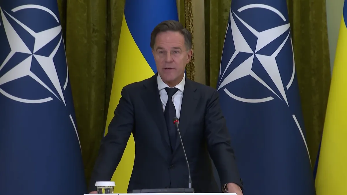 Ukrajna mellett tett hitet a NATO-főtitkár Kijevben