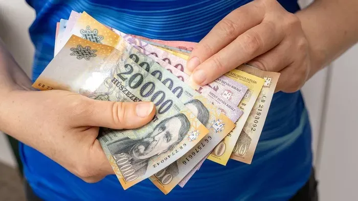 Kétéves csúcson a forint: a szakértő elárulta, mi áll a látványos erősödés mögött