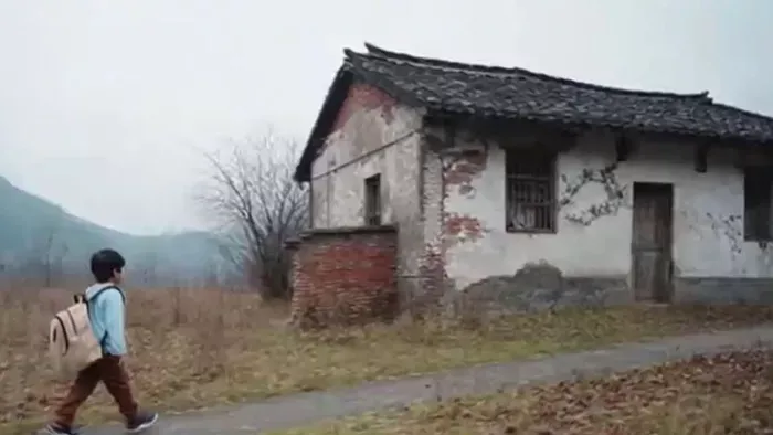 Vér szerinti gyermeknek mindent, befogadott csemetéjük szenvedett