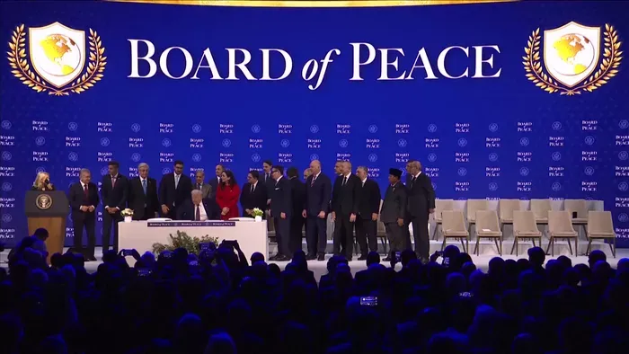 Történelmi napra ébredt Washington - megalakul a Béketanács - élő közvetítés a HírTV műsorán