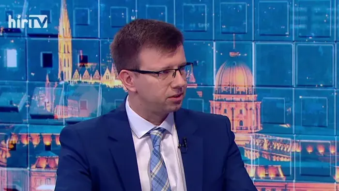 Háborús pszichózis Brüsszelben: Bóka János a HírTV-ben a veszélyes uniós tervekről