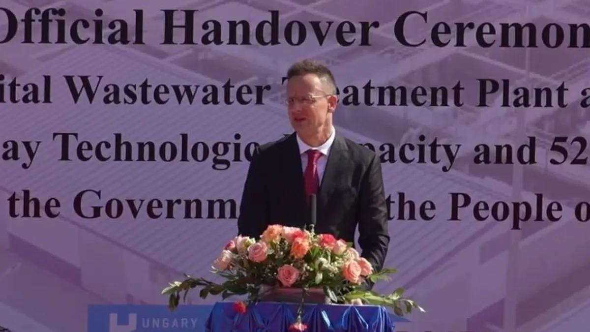 Szijjártó Péter szennyvíztisztító telepet adott át Laoszban
