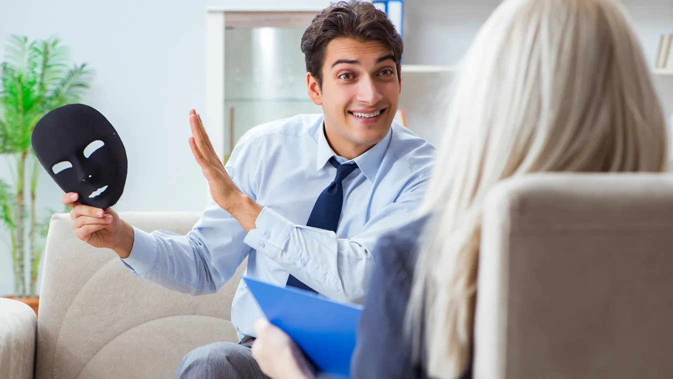 Miközben Magyar Péter mosolyog, az emberei elüldöznének téged! – Videó a kétarcúságról