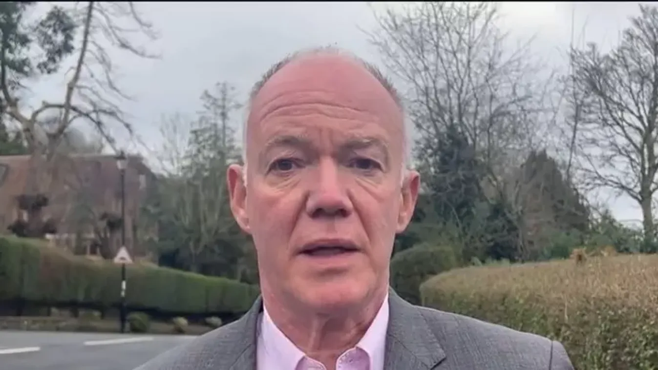 Belebukhat a brit miniszterelnök az Epstein-botrányba