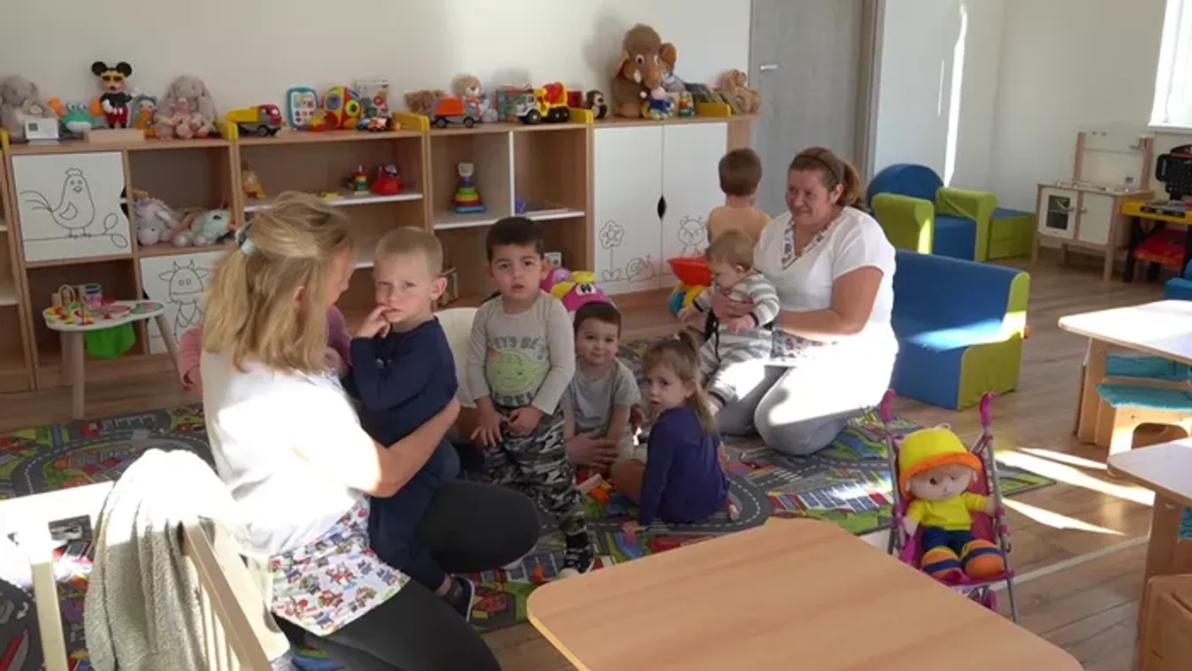 Országos program indult: így kezelnék profin a kríziseket a bölcsődékben