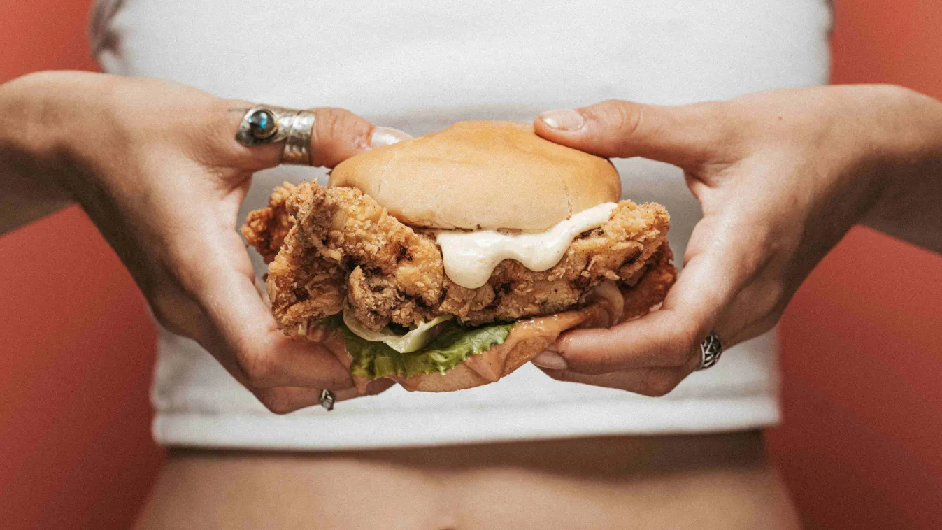 1000 adag ingyen csirke a Blahán nyíló új helyen