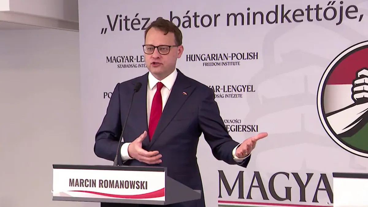 Tusk globalista laboratóriumot csinált Lengyelországból