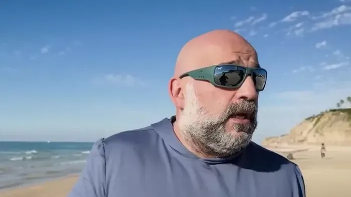 Menekül a felelősségrevonás elől Zelenszkij barátja