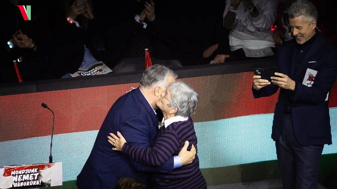 Egy ölelés Hatvanban, bűnözők a Lázárinfón: A két Magyarország közötti szakadék sokkoló