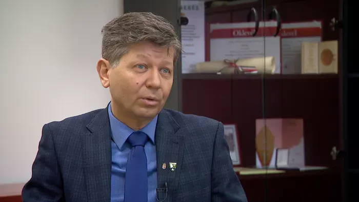 Rémálom a bölcsőde előtt: autóstól raboltak el egy gyermeket