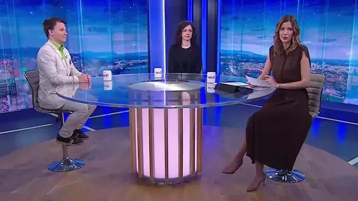 Mit mondanak a színes címkék a termékeken?