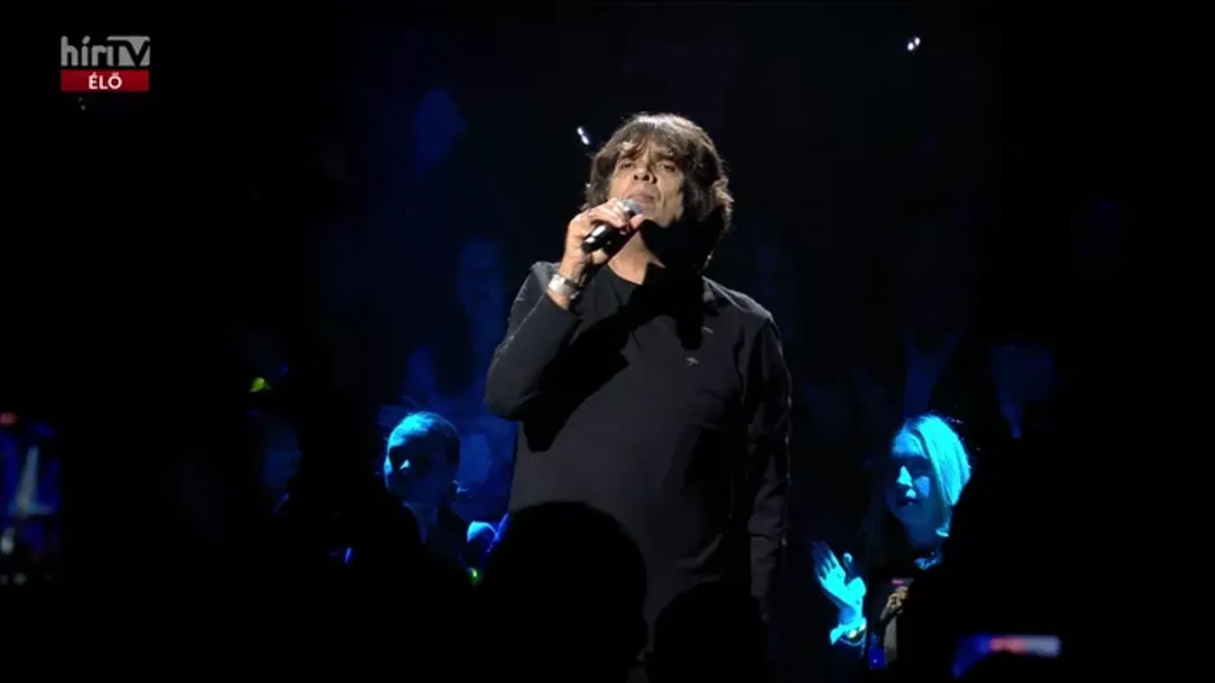 Az Apáink útján című dal nyitotta a háborúellenes gyűlést Esztergomban