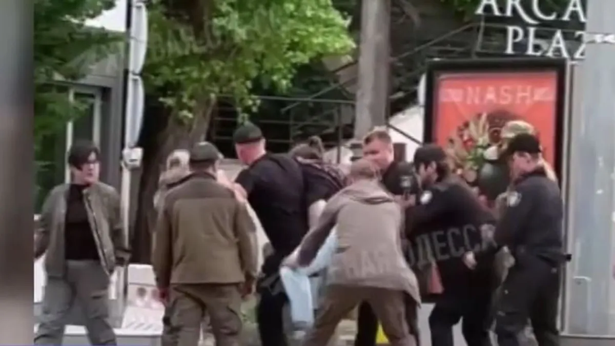 Szijjártó Péter: Ukrajnában nyílt embervadászat zajlik az utcákon