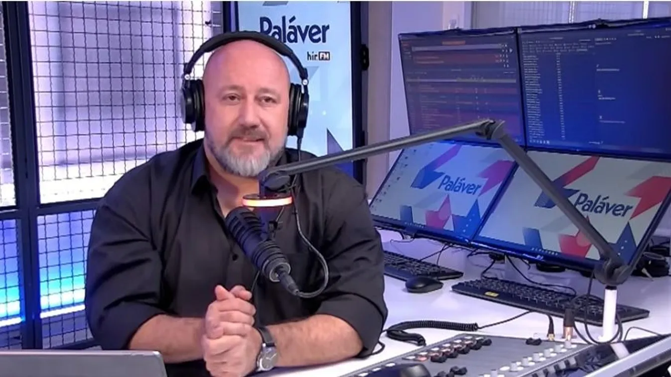 Magyar Péter szerint ezért üresek a róla szóló filmjét vetítő mozik