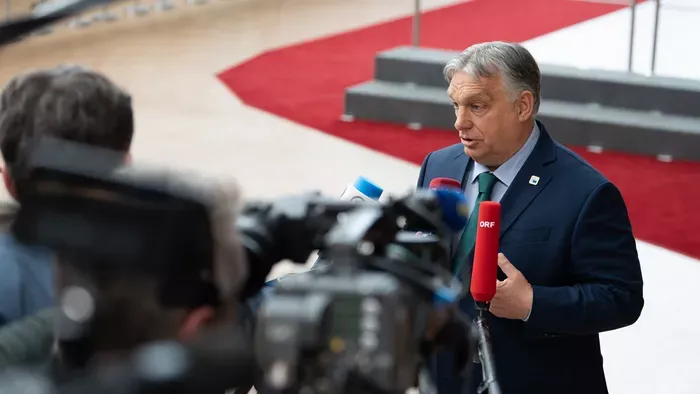 Orbán Viktor sajtótájékoztatója Brüsszelben - Élőben a Hír TV műsorán