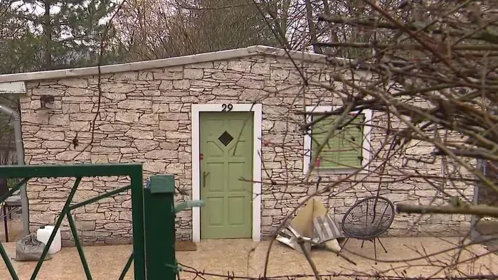 Immár csak a levegőből fog szállni a por a parkettre - Drogtanya üzemelt Budapesten