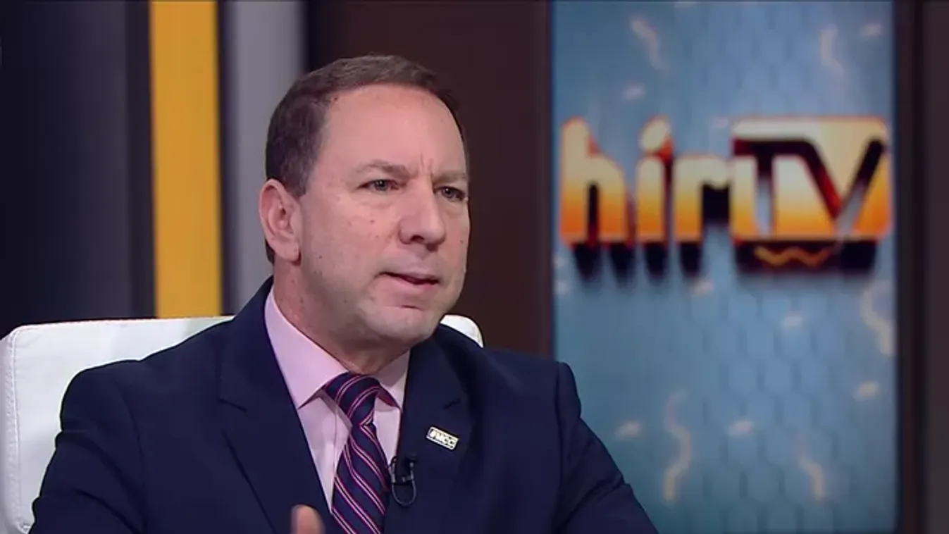 Világgazdasági válsággal fenyeget az olajblokád Katar szerint