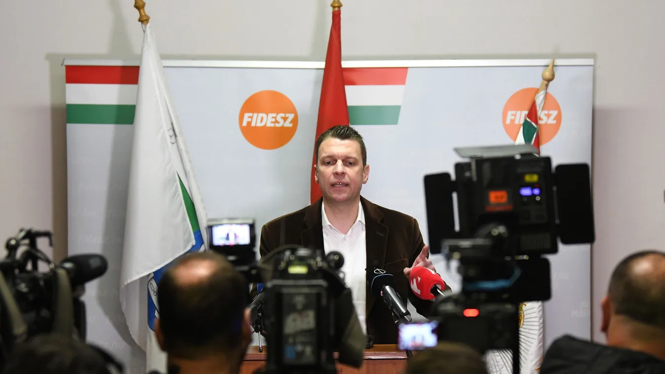 Menczer Tamás szerint Brüsszel éppen ezt teszi most Európával