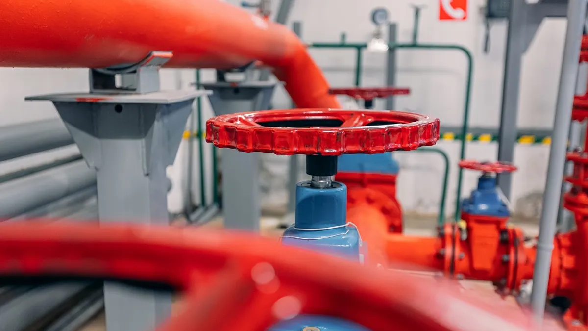 Itt a nagy bejelentés – Brüsszel visszakozik az orosz energiaügyben