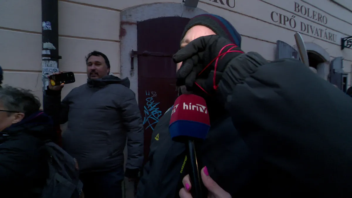 Feszült jelenetek Győrben: indulatosan reagáltak a Tisza hívei