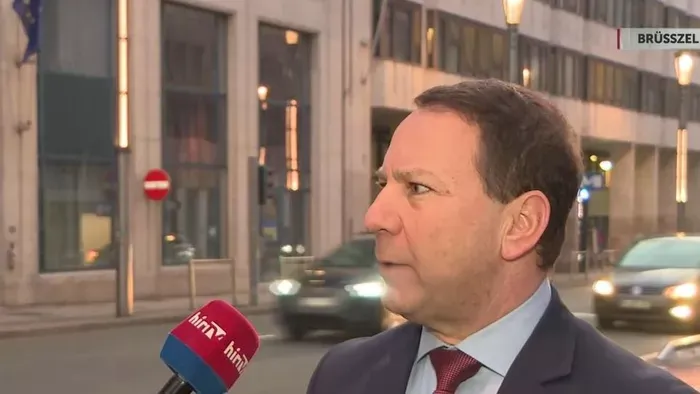 Éjszakába nyúlt az EU-csúcs