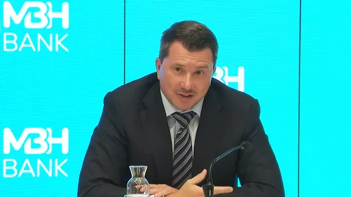 Növekedés, terjeszkedés és univerzális banki stratégia a hazai piacon