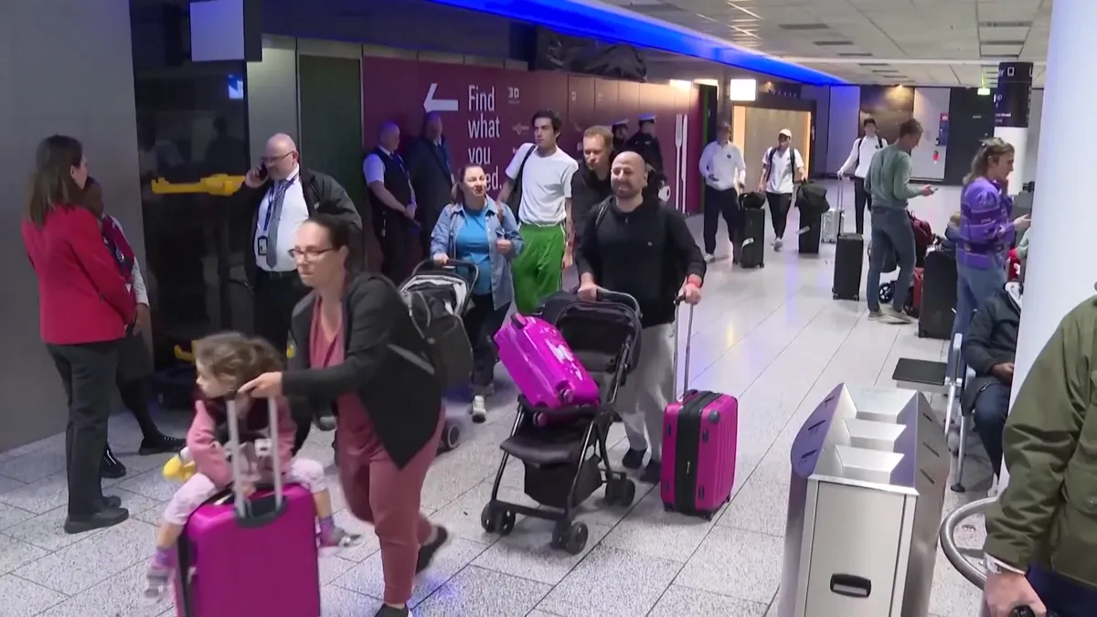 Több ezer magyar vár hazatérésre – a kormány felpörgeti a mentesítő járatok forgalmát