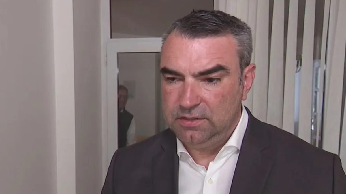 Állam elleni bűncselekmény, hogy Panyi Szijjártó Péter külföldi lehallgatását segítette