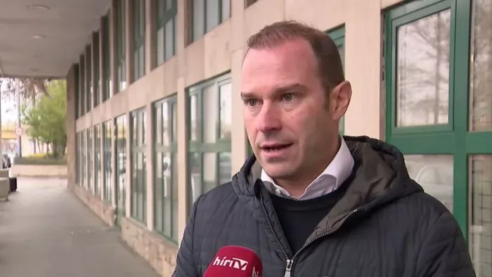 Hollik istván szerint a Tisza Párt energiapolitikai tervében újabb adó szerepelnek