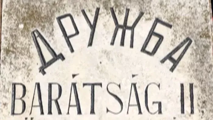 Szijjártó Péter szerint ezért kell tovább harcolnunk az olcsó orosz olajért