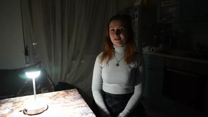 Túlélés a sötétségben — a kijeviek továbbra is küzdenek a hideg és a hiány miatt