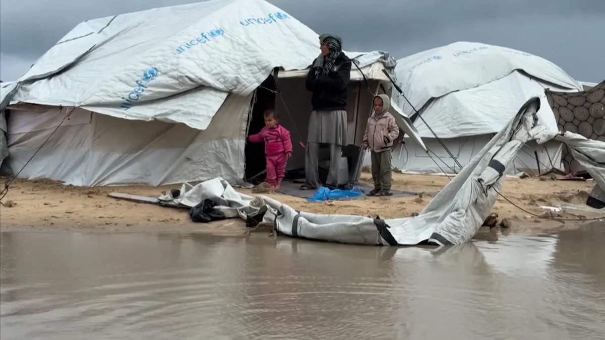 Sárba fúlt remények – Már a sátraik sem védik meg a gázai menekülteket