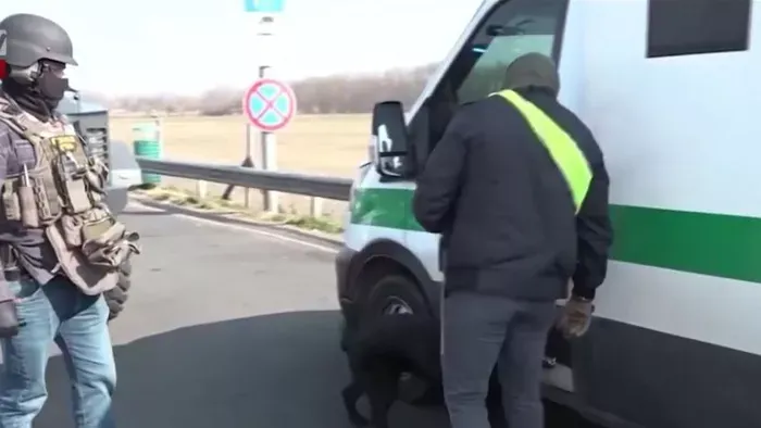 Gulyás Gergely szerint tisztázni kell azt, hogy az aranykonvojos pénznek mi az eredete, mi a célja