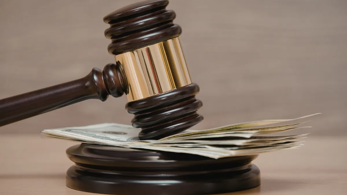 Azt hitték, megússzák a sufnituningot, de a NAV bekopogtatott a milliós csekkel