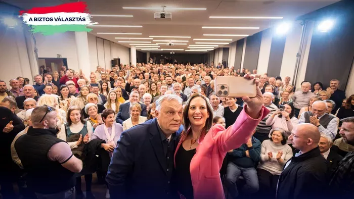 A hely, ahol a miniszterelnök is otthon érzi magát: Orbán Viktor látogatást tett a HírTV stúdiójában